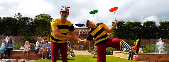 clowns hire uk